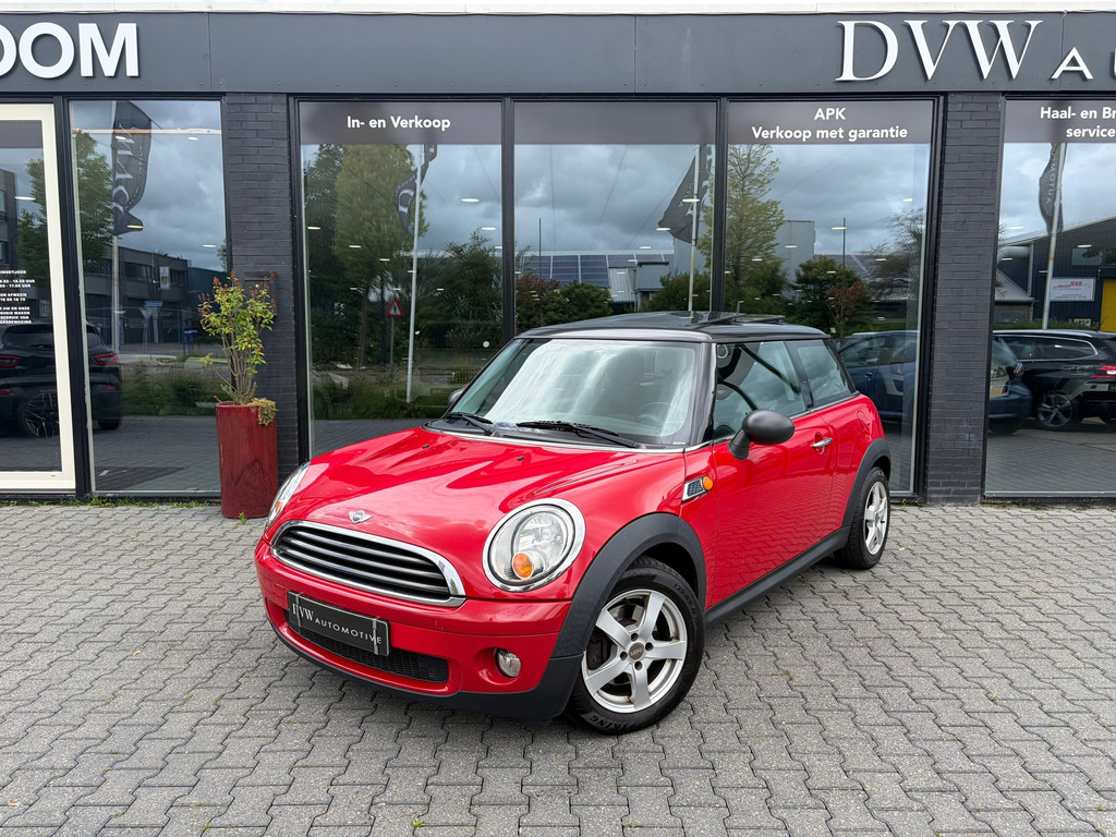 MINI 1.4 One Anniversary MK II, 1ste eigenaar, Panorama dak 54306832-0.jpg | DVW Automotive